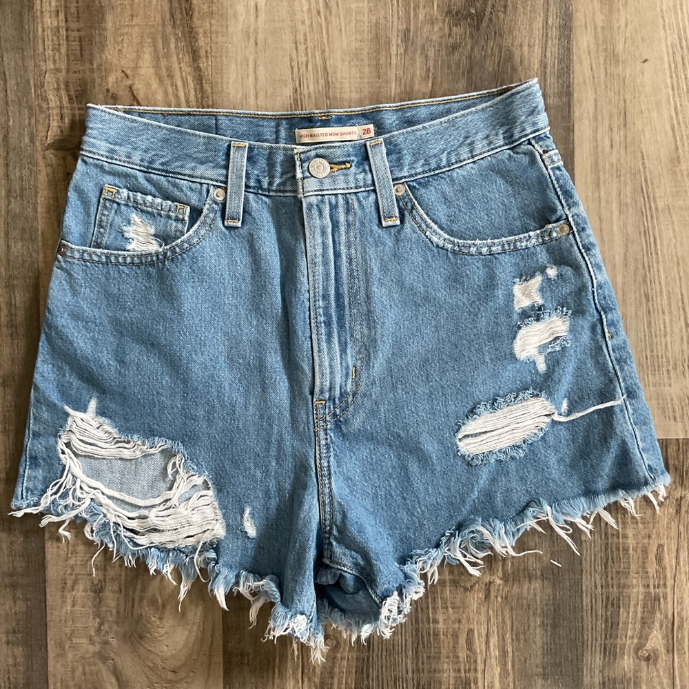 LEVIS HIGH WAISTED MOM JEANS SIZE 28 - Picture 2 of 4
